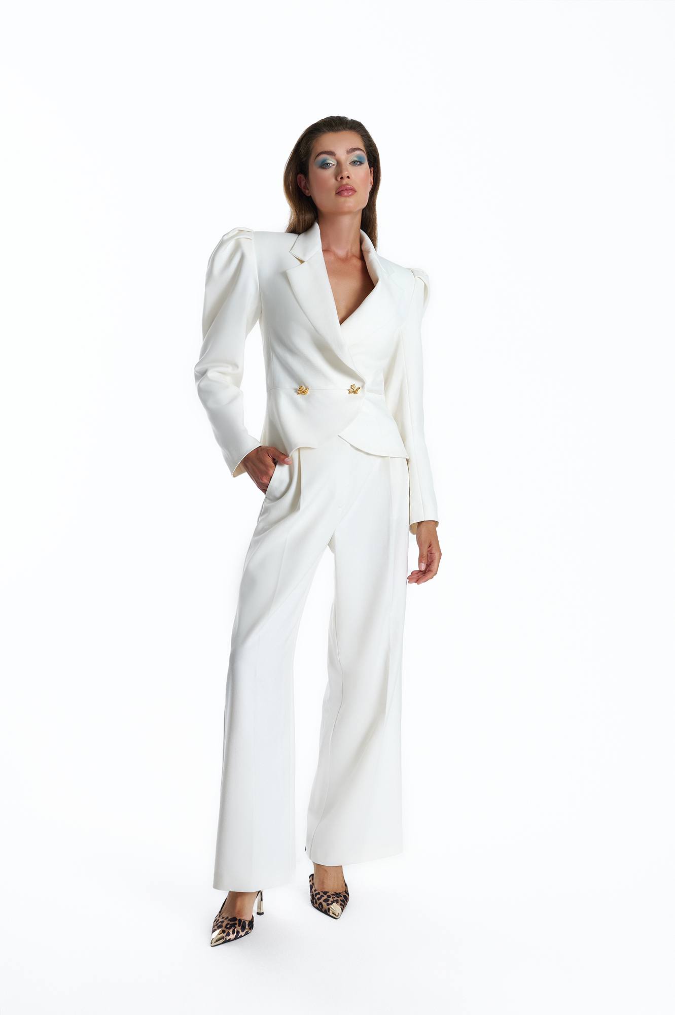 White birdie suit