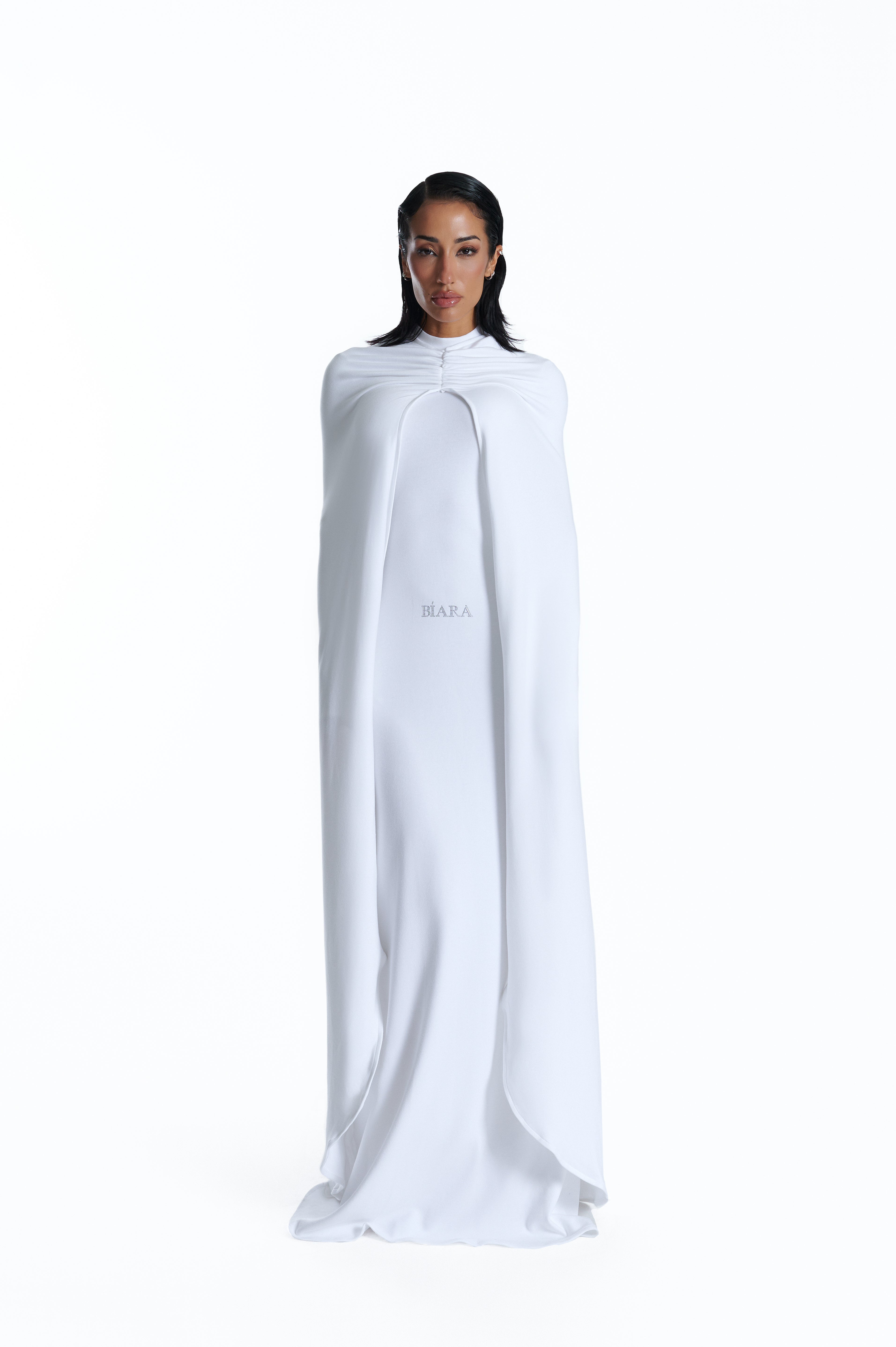 Eterna white cape